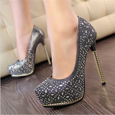 memilih high heels yang nyaman