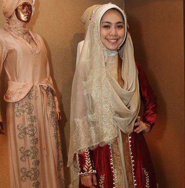 Tampil Cantik Dan Anggun dengan Gamis Syar'i